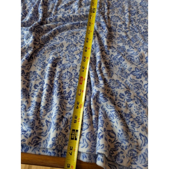 Aria Collections Long Sleeve Velour Nite Gown Sz L Blue White Floral Pockets EUC - Picture 5 of 7